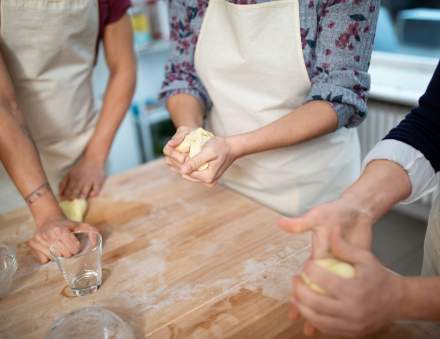 Formation Restauration, Hôtellerie, Métiers de Bouche en Ligne · Auguste Académie